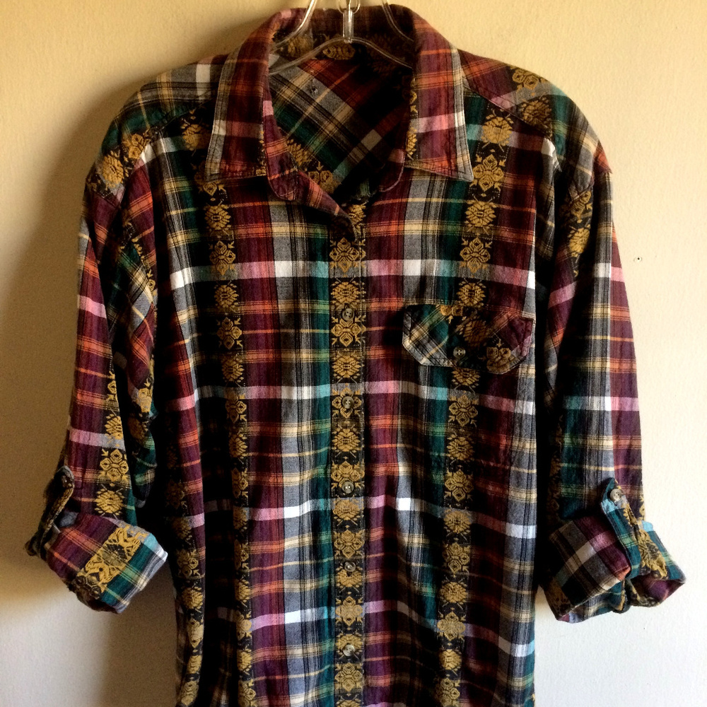 Women's Plaid Long Sleeve Blouse - Picture 3 of 5